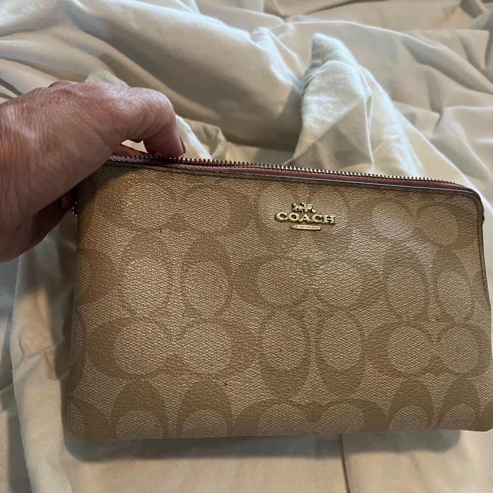 Coach Beige Signature Wristlet Continental Zip Around!